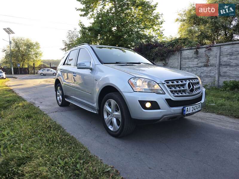 Mercedes-Benz M-Class 2011