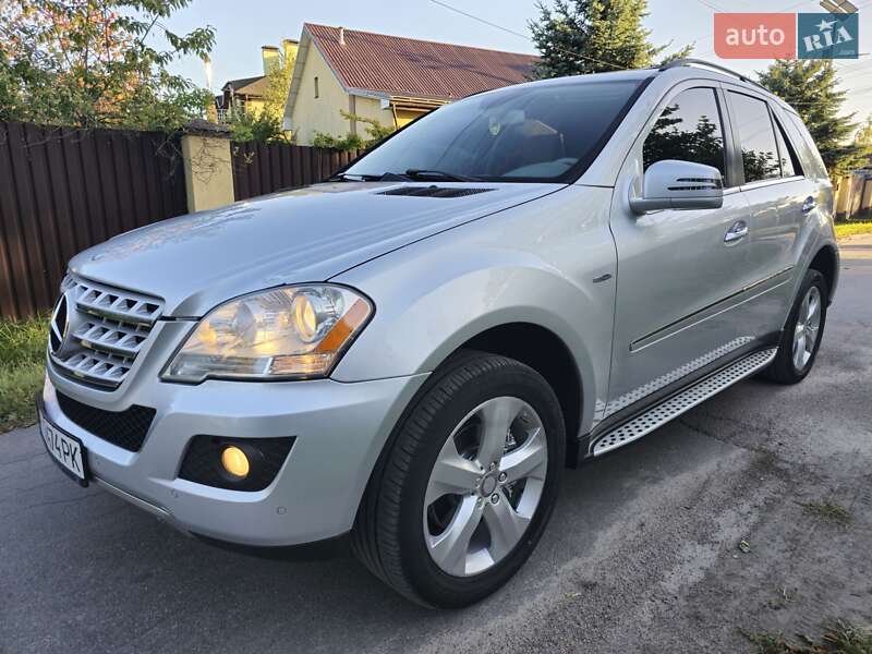 Mercedes-Benz M-Class 2011