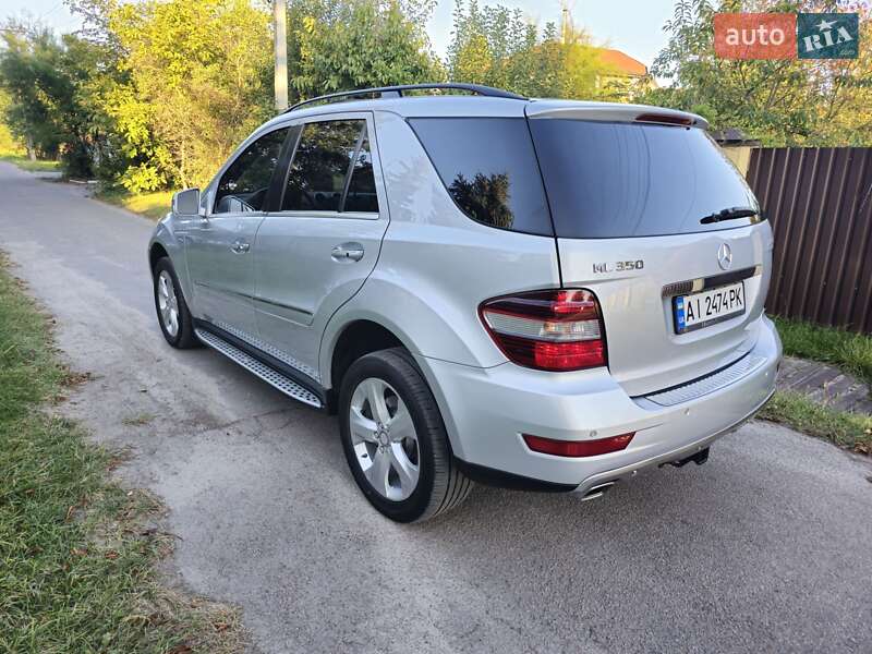 Mercedes-Benz M-Class 2011