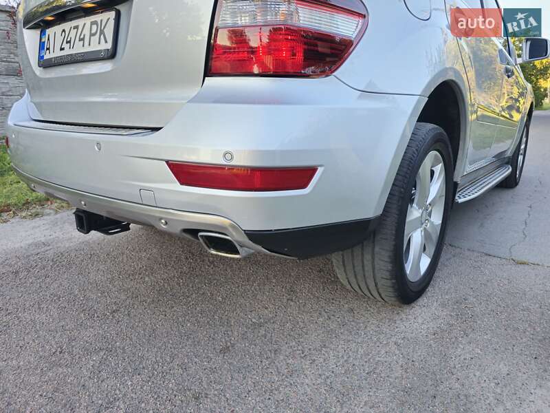 Mercedes-Benz M-Class 2011