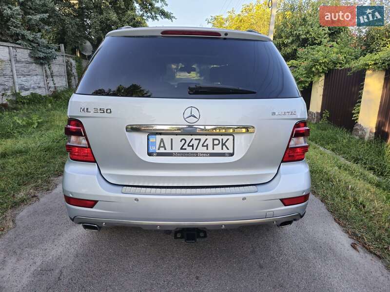 Mercedes-Benz M-Class 2011