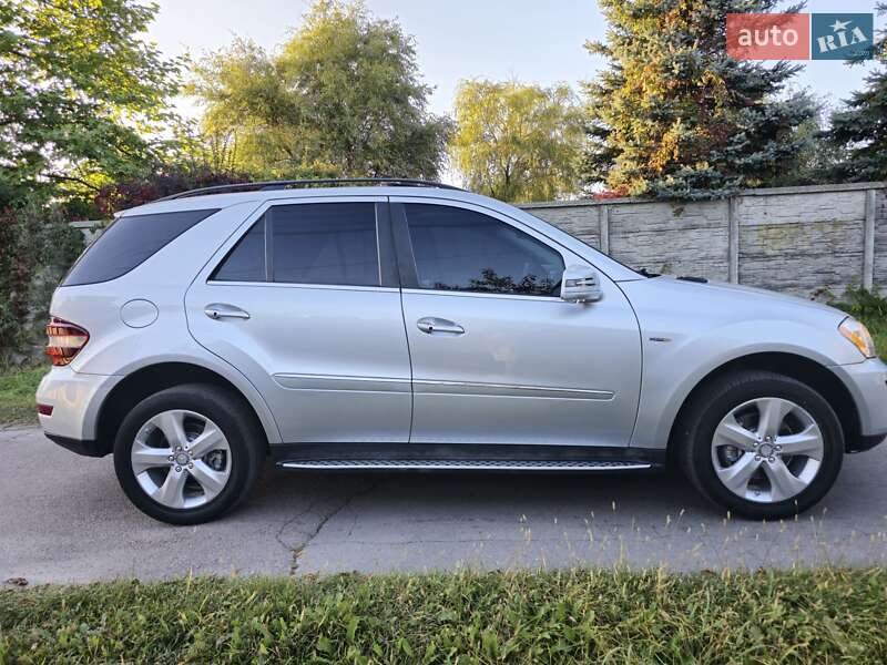 Mercedes-Benz M-Class 2011