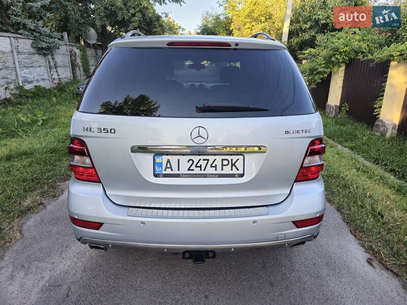 Mercedes-Benz M-Class 2011