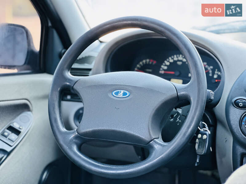 ВАЗ / Lada 1118 Калина 2008