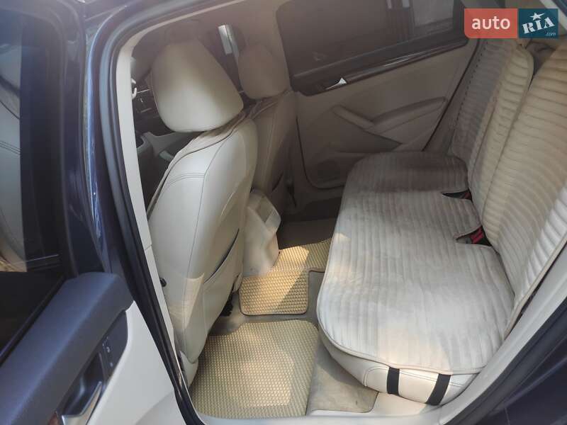 Volkswagen Passat 2012