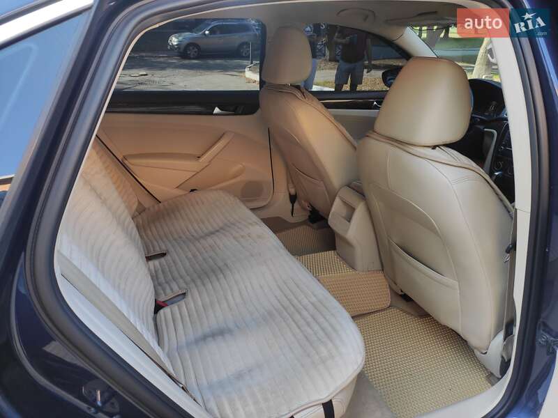 Volkswagen Passat 2012