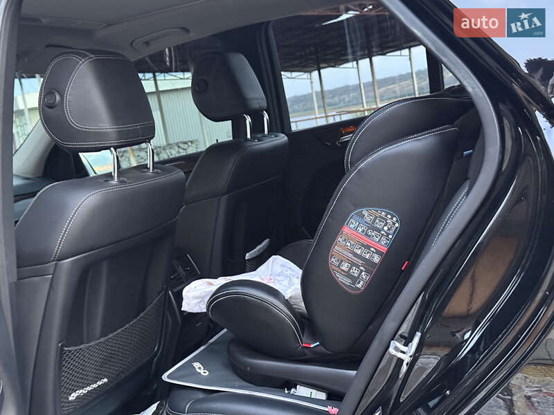 Mercedes-Benz M-Class 2011