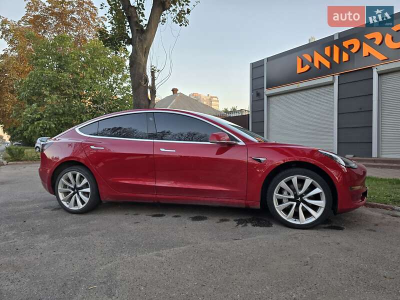 Tesla Model 3 2018