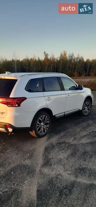 Mitsubishi Outlander 2018