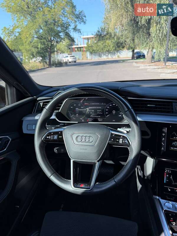 Audi-4