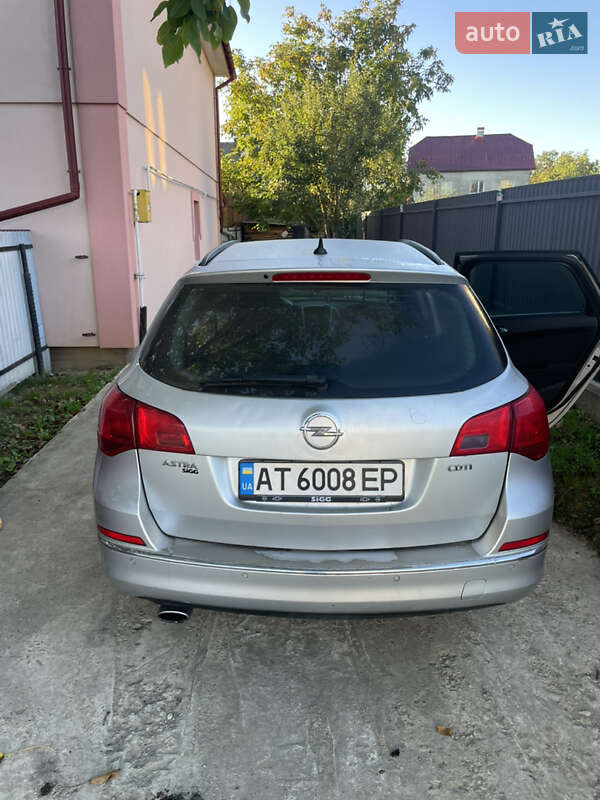 Opel Astra 2013