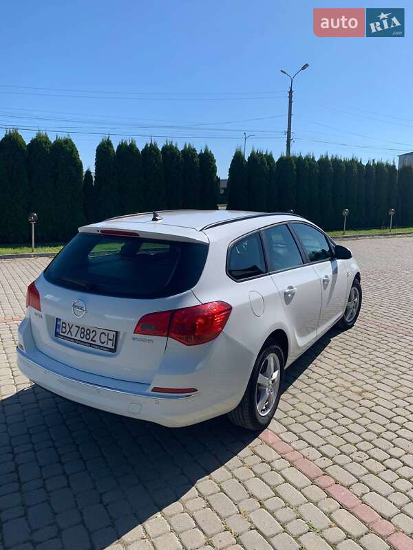 Opel Astra 2013