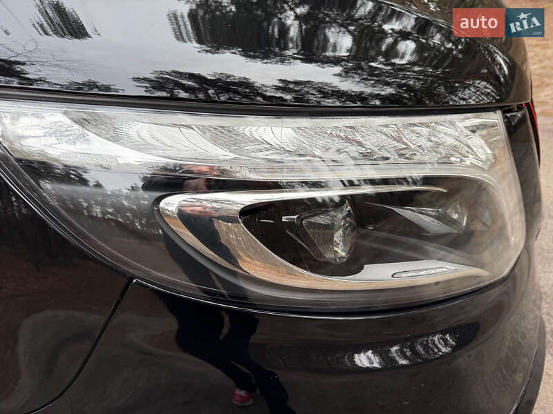 Mercedes-Benz V-Class 2021