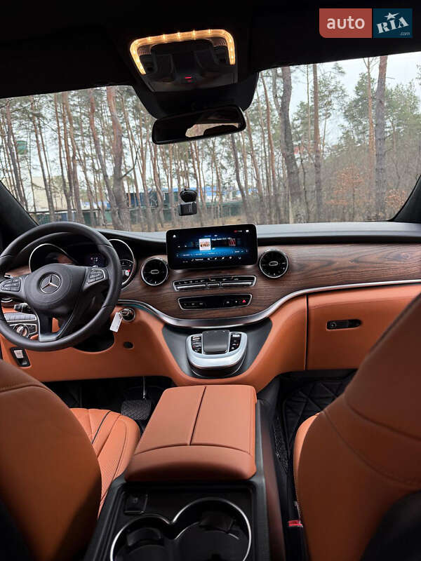 Mercedes-Benz V-Class 2021