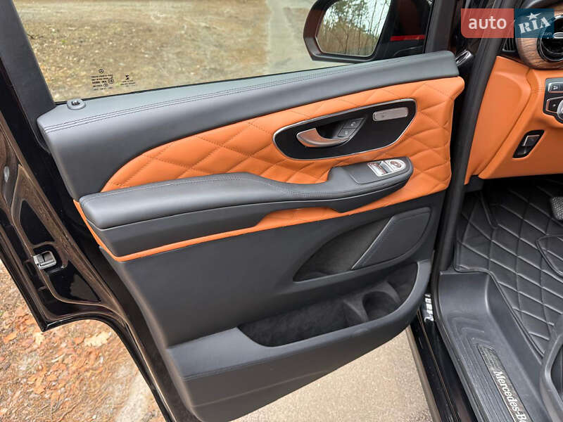 Mercedes-Benz V-Class 2021