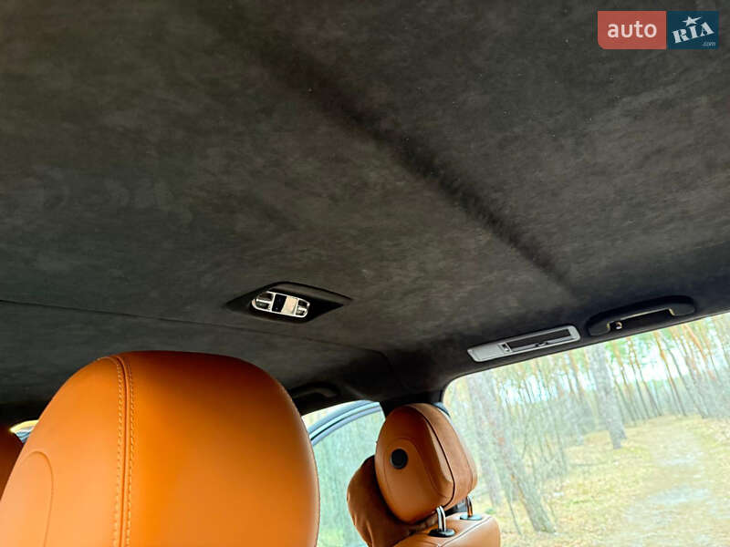 Mercedes-Benz V-Class 2021