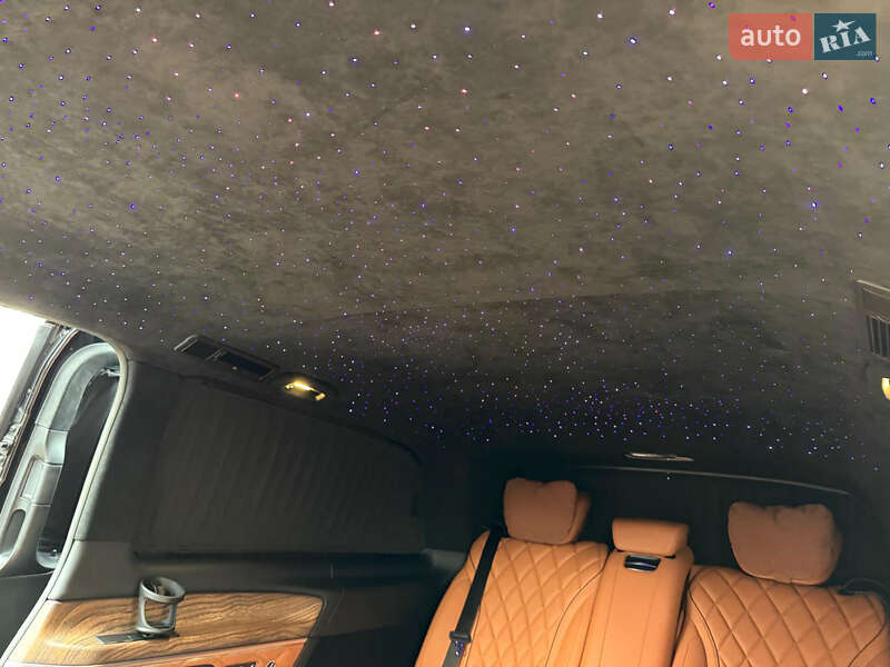 Mercedes-Benz V-Class 2021