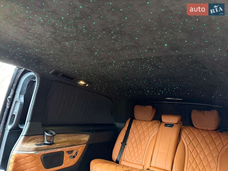 Mercedes-Benz V-Class 2021