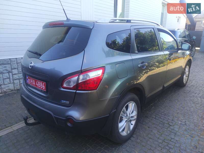 Nissan Qashqai+2 2011