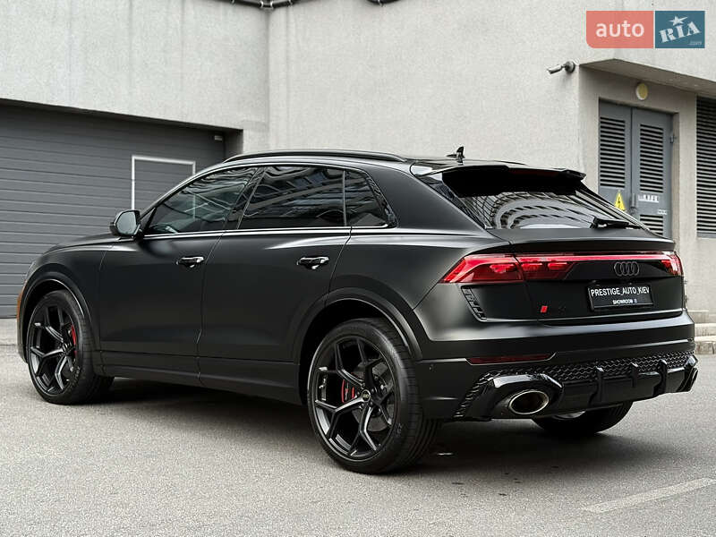 Audi RS Q8 2024