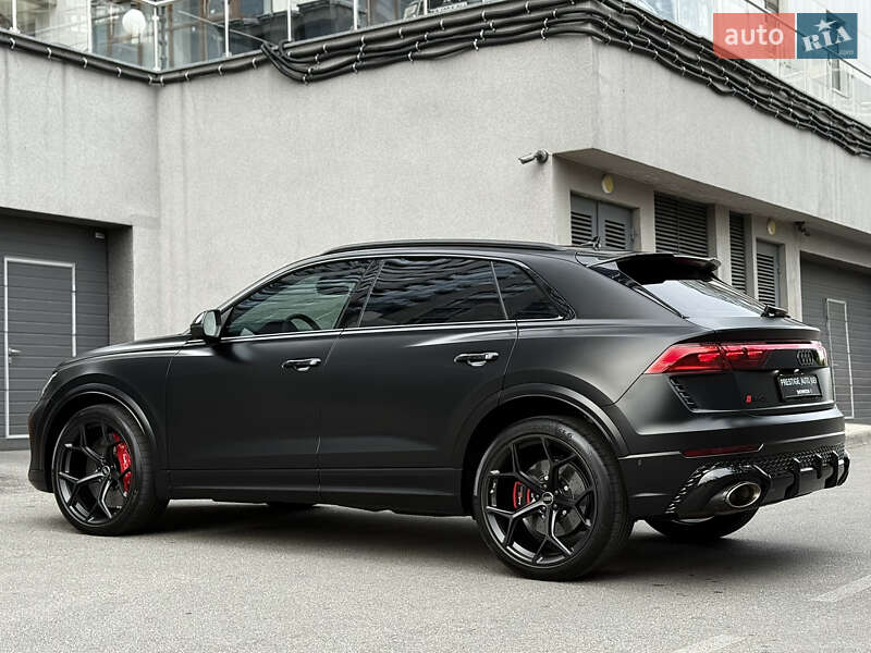 Audi RS Q8 2024