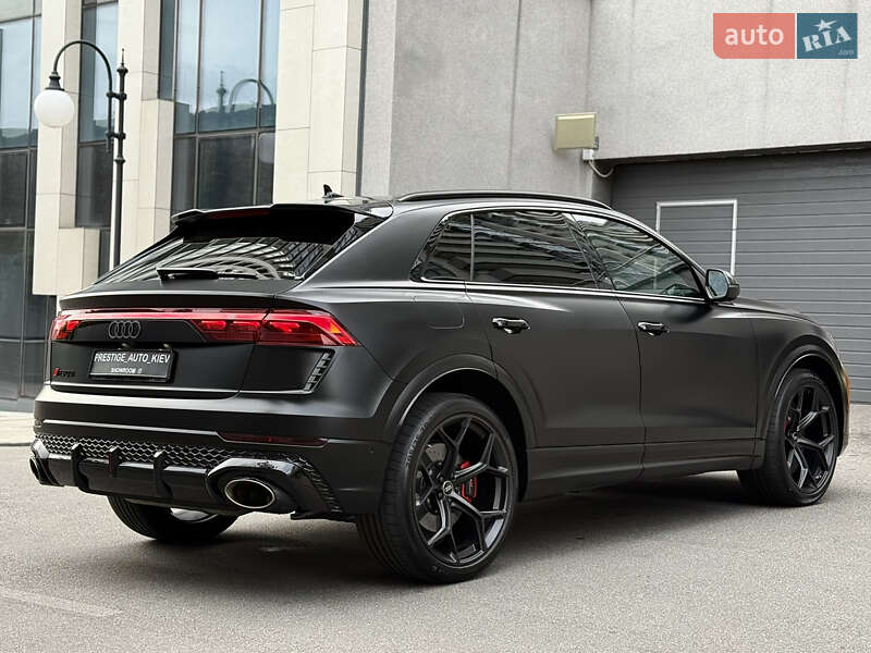 Audi RS Q8 2024