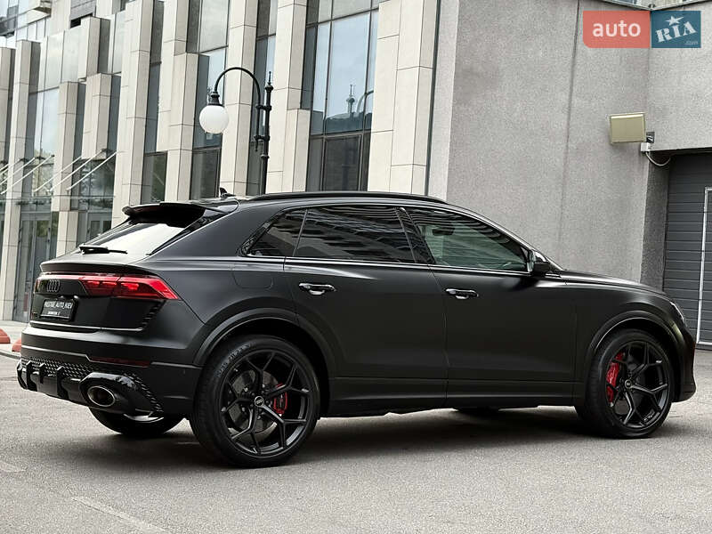 Audi RS Q8 2024