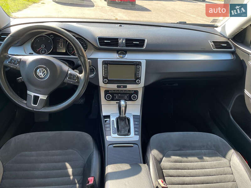 Volkswagen Passat 2011