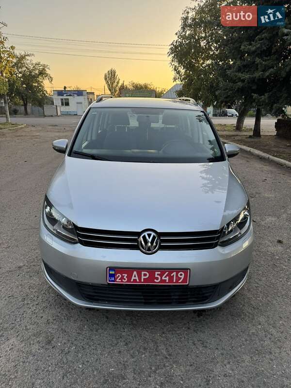 Volkswagen Touran 2011