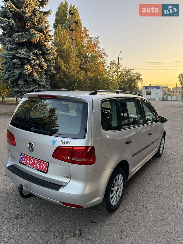Volkswagen Touran 2011