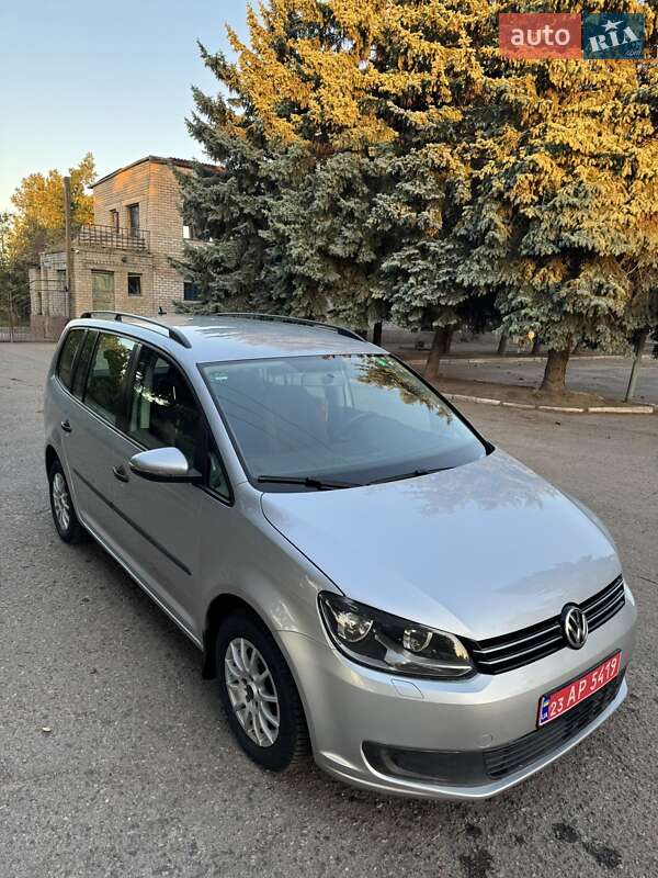 Volkswagen Touran 2011