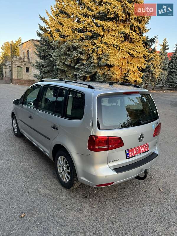 Volkswagen Touran 2011