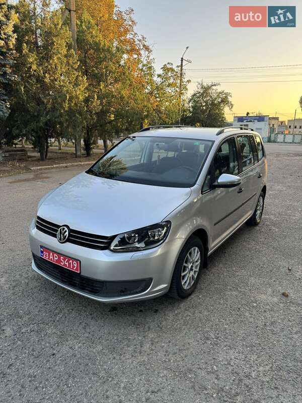 Volkswagen Touran 2011