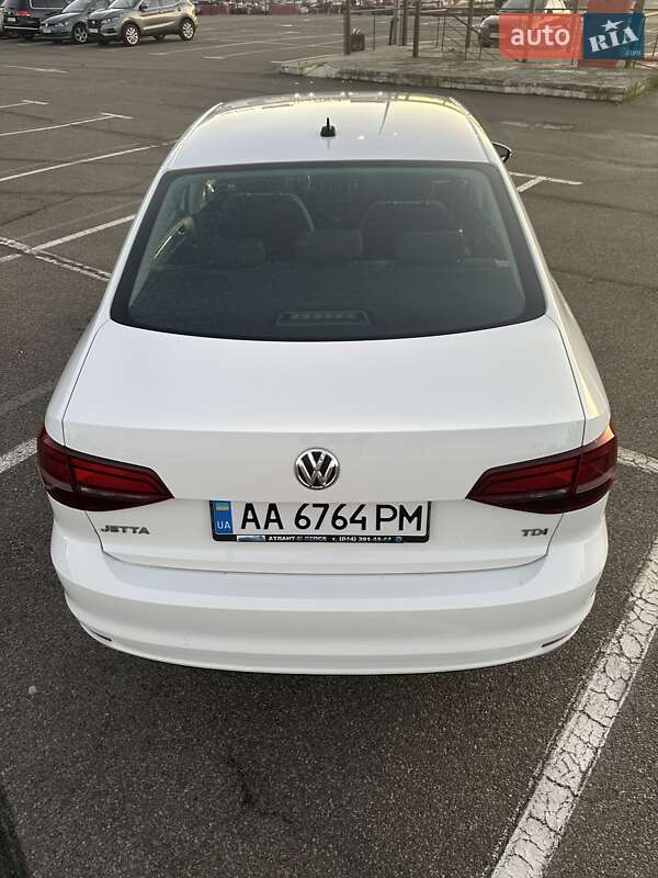 Volkswagen Jetta 2016