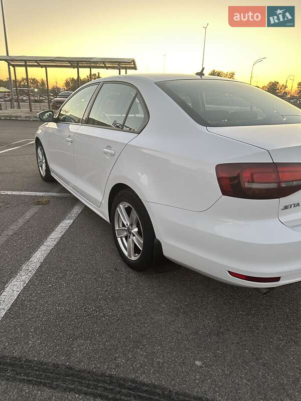 Volkswagen Jetta 2016