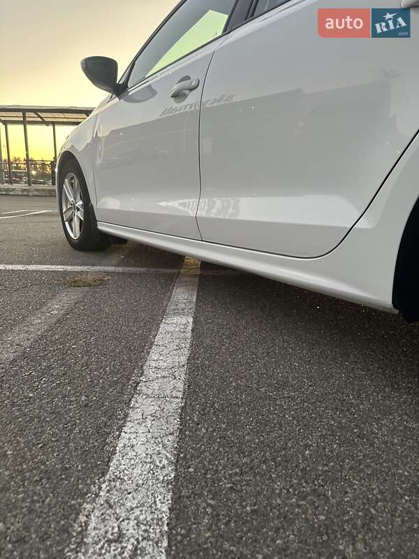 Volkswagen Jetta 2016