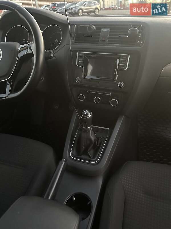 Volkswagen Jetta 2016