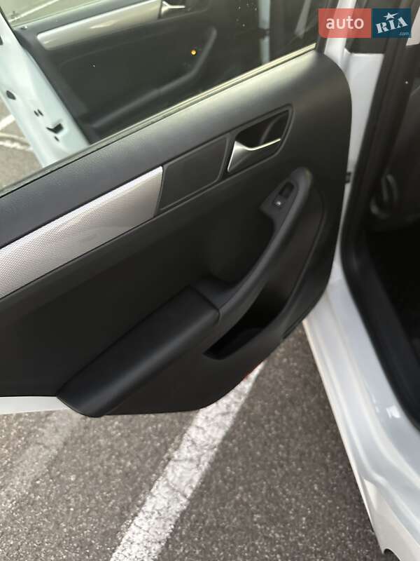 Volkswagen Jetta 2016