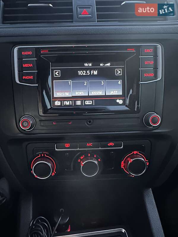 Volkswagen Jetta 2016