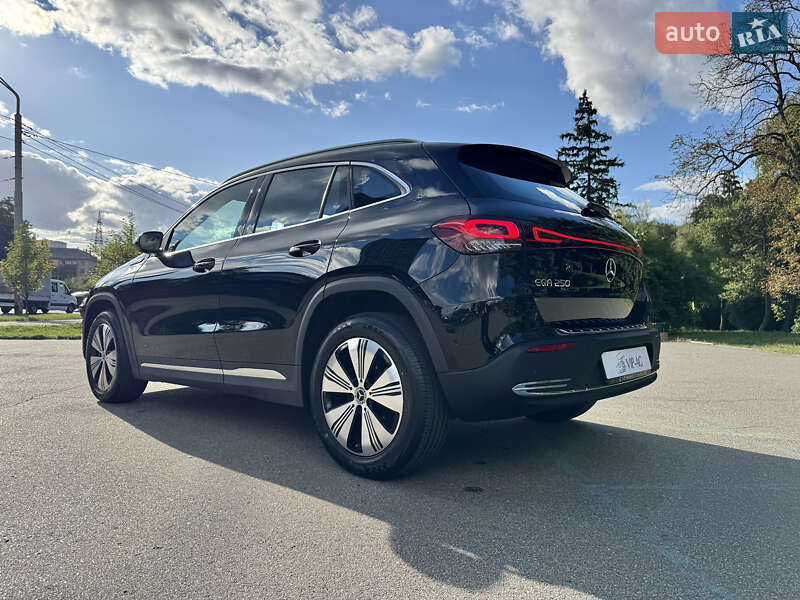 Mercedes-Benz EQA 2021