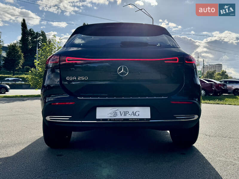 Mercedes-Benz EQA 2021