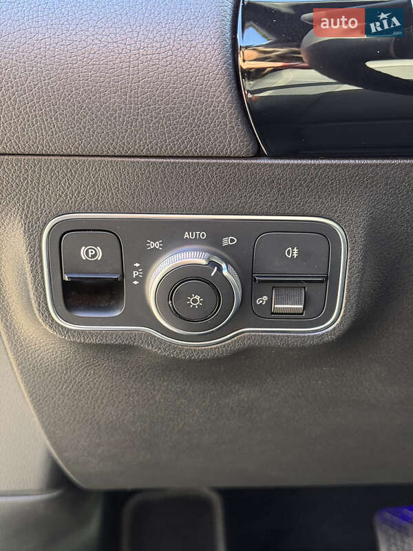 Mercedes-Benz EQA 2021