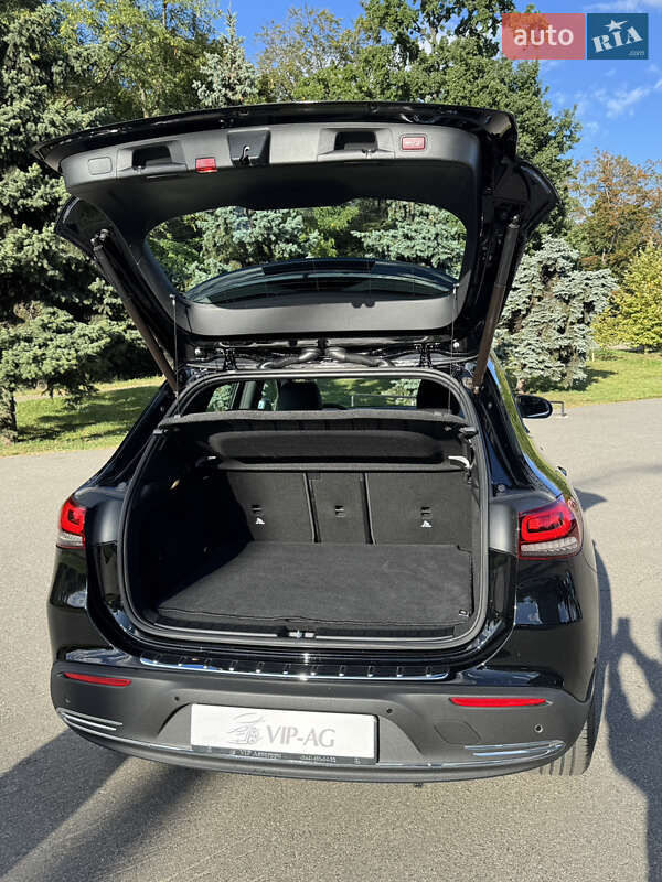 Mercedes-Benz EQA 2021