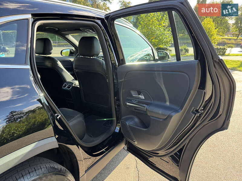 Mercedes-Benz EQA 2021