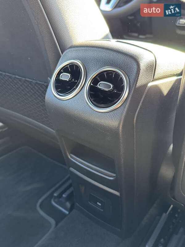 Mercedes-Benz EQA 2021