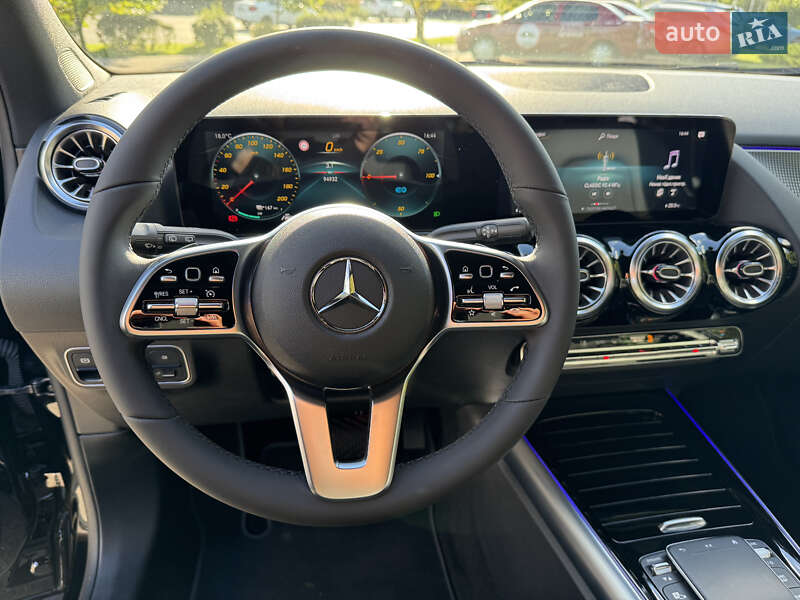 Mercedes-Benz EQA 2021