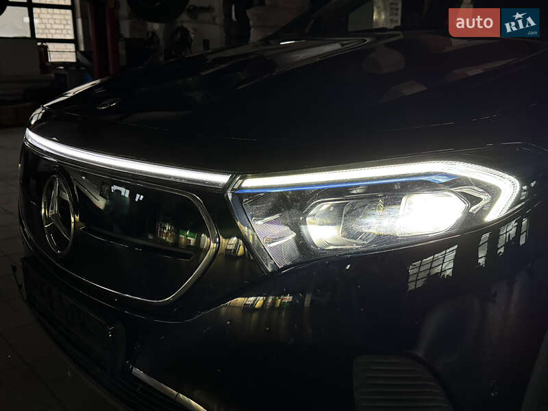 Mercedes-Benz EQA 2021