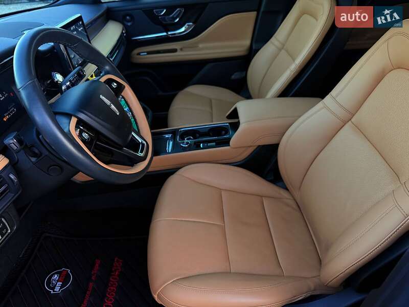 Lincoln Corsair 2021