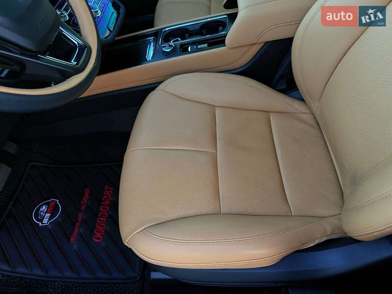 Lincoln Corsair 2021