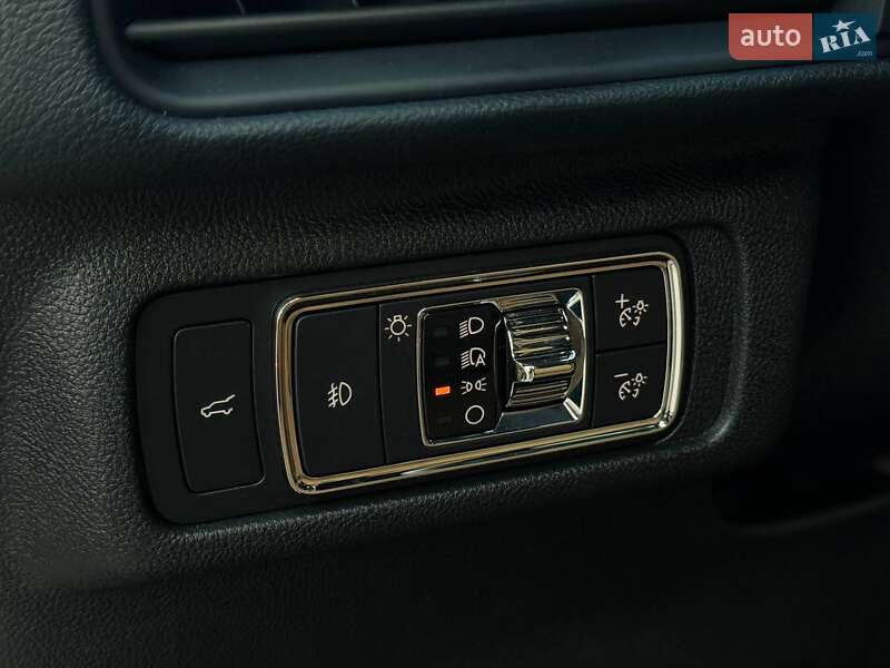 Lincoln Corsair 2021